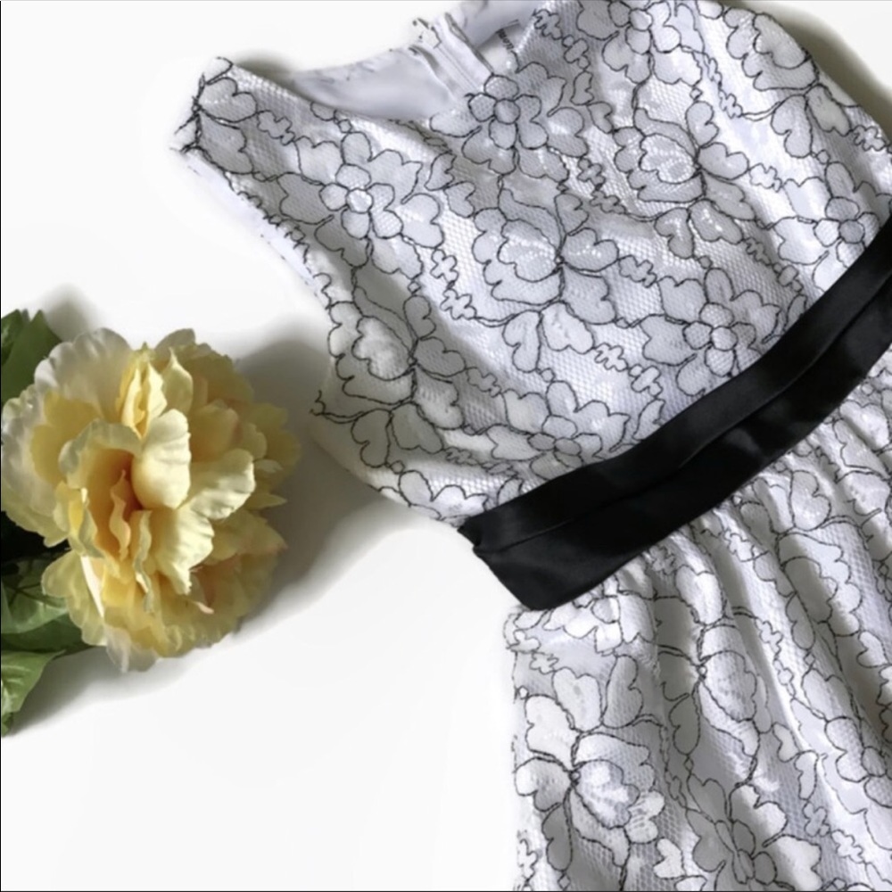 Girl’s Classic In Lace Dress